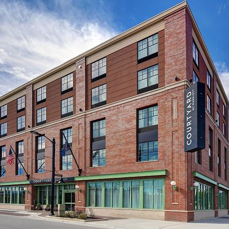 Courtyard By Marriott Manhattan Aggieville מראה חיצוני תמונה