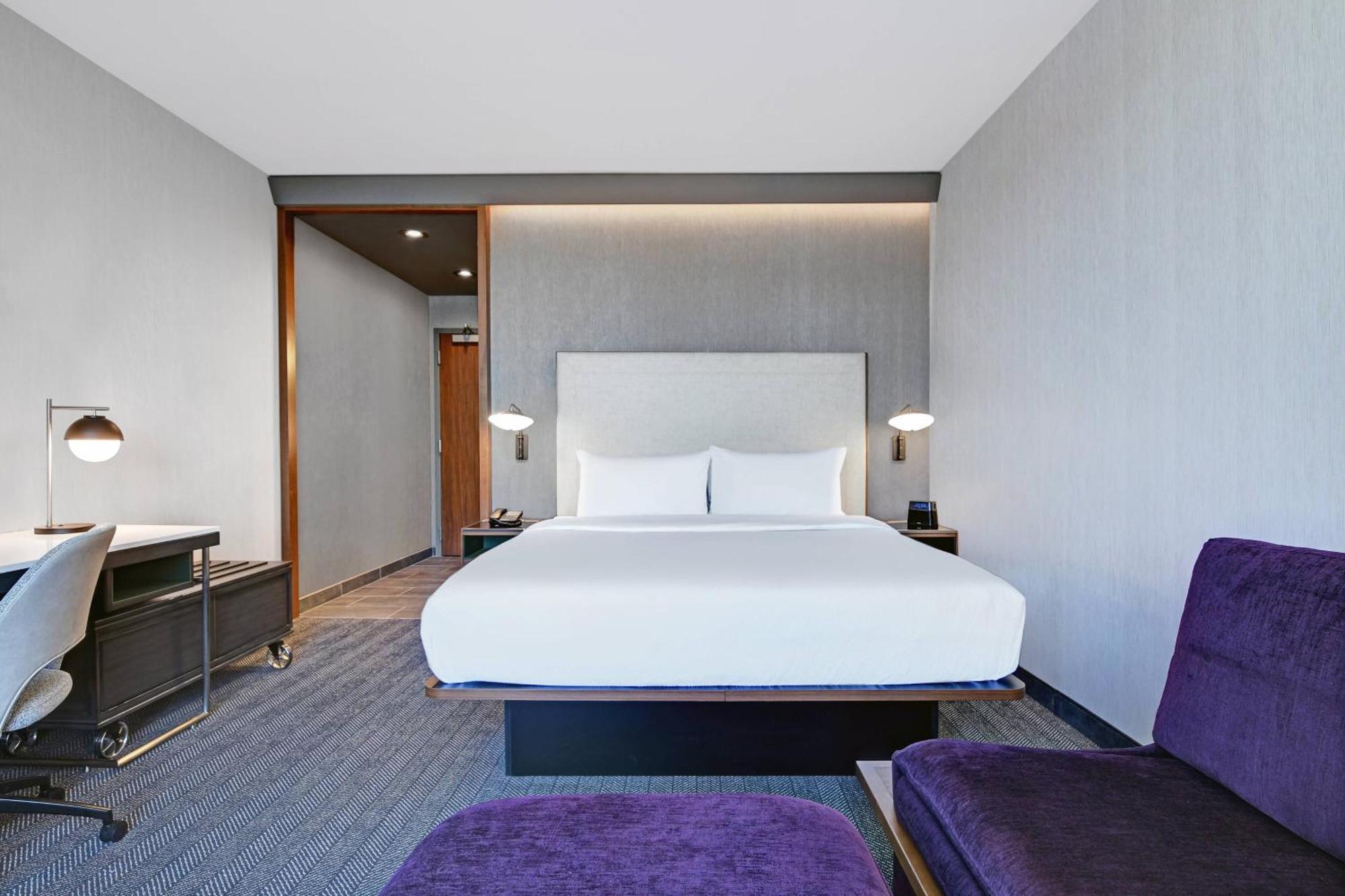 Courtyard By Marriott Manhattan Aggieville מראה חיצוני תמונה